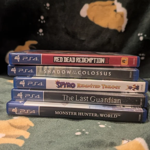 PlayStation 4 Pro 1 TB RDR2 Bundle - Picture 3 of 4